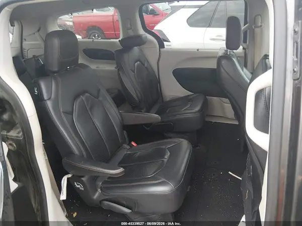 2C4RC1BG6JR204033 2018 CHRYSLER PACIFICA - Image 8