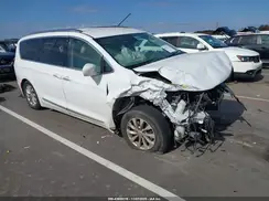 2C4RC1BG6JR204050 2018 CHRYSLER PACIFICA