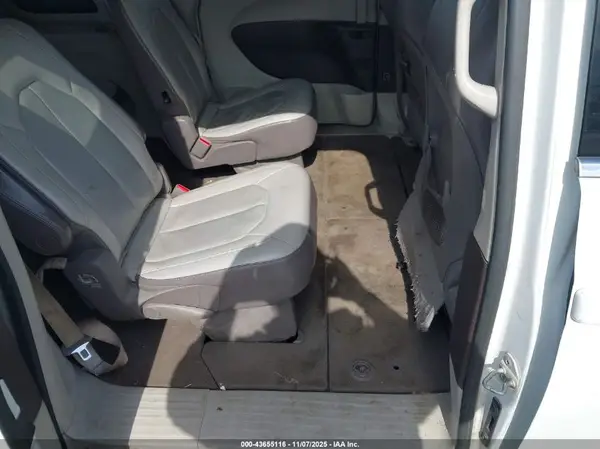 2C4RC1BG6JR204050 2018 CHRYSLER PACIFICA - Image 8