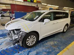 2C4RC1BG6JR210964 2018 CHRYSLER PACIFICA