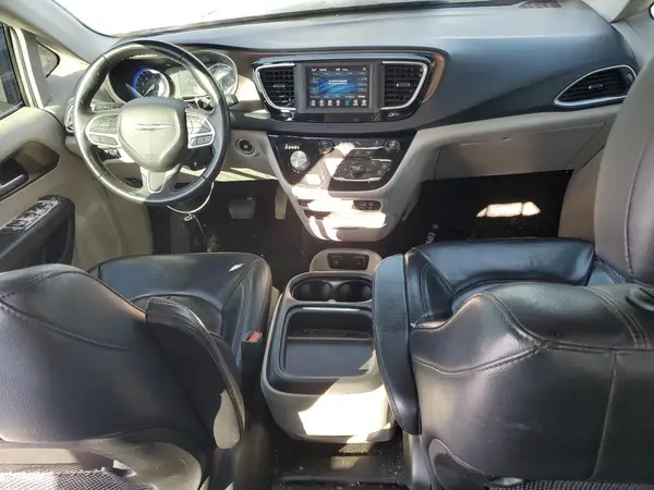 2C4RC1BG6JR211077 2018 CHRYSLER PACIFICA - Image 8