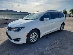 2C4RC1BG6JR211323 2018 CHRYSLER PACIFICA