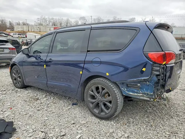 2C4RC1BG6JR229143 2018 CHRYSLER PACIFICA - Image 2
