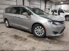 2C4RC1BG6JR246220 2018 CHRYSLER PACIFICA