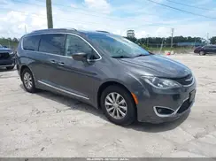2C4RC1BG6JR269660 2018 CHRYSLER PACIFICA