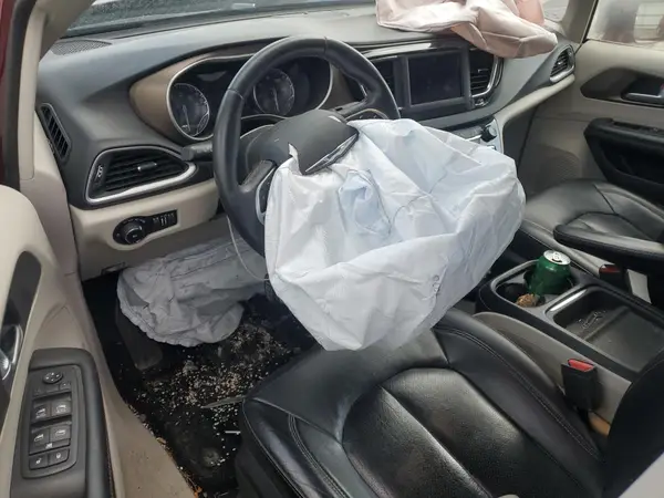 2C4RC1BG6JR279671 2018 CHRYSLER PACIFICA - Image 8