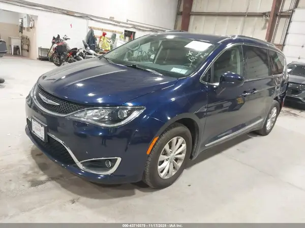 2C4RC1BG6JR280691 2018 CHRYSLER PACIFICA - Image 2