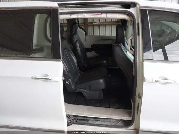 2C4RC1BG6JR290427 2018 CHRYSLER PACIFICA - Image 8