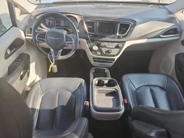 2C4RC1BG6JR290475 2018 CHRYSLER PACIFICA - Image 8