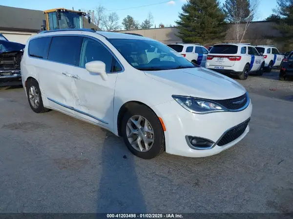 2C4RC1BG6JR291674 2018 CHRYSLER PACIFICA - Image 1