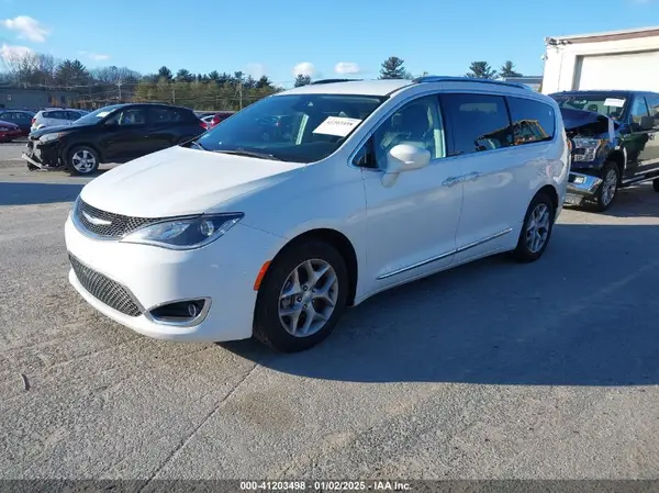 2C4RC1BG6JR291674 2018 CHRYSLER PACIFICA - Image 2