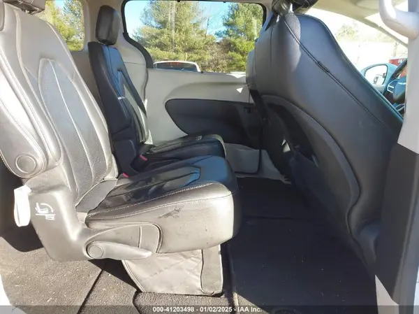 2C4RC1BG6JR291674 2018 CHRYSLER PACIFICA - Image 8
