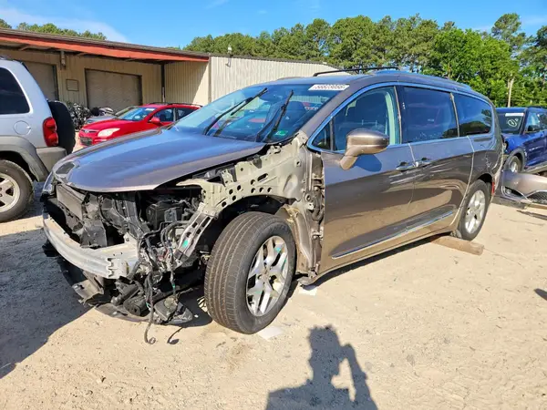 2C4RC1BG6JR291724 2018 CHRYSLER PACIFICA - Image 1