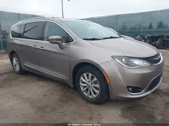 2C4RC1BG6JR295210 2018 CHRYSLER PACIFICA