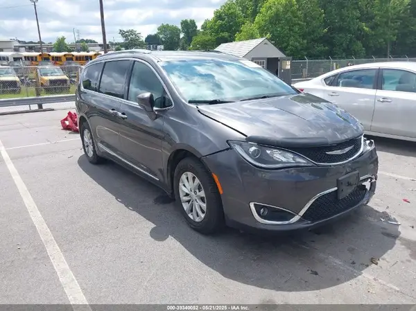 2C4RC1BG6JR309560 2018 CHRYSLER PACIFICA - Image 1
