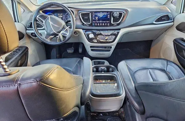 2C4RC1BG6JR310465 2018 CHRYSLER PACIFICA - Image 8