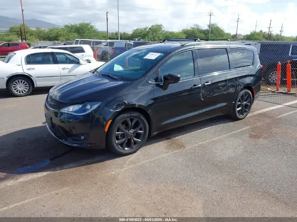 2C4RC1BG6JR322261 2018 CHRYSLER PACIFICA - Image 2