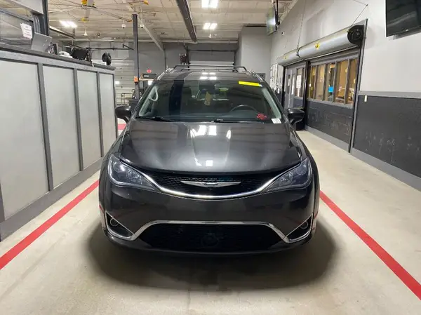 2C4RC1BG6JR330893 2018 CHRYSLER PACIFICA - Image 8