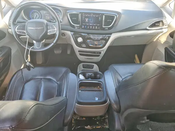 2C4RC1BG6JR332899 2018 CHRYSLER PACIFICA - Image 8