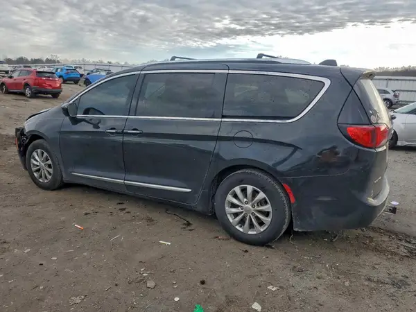 2C4RC1BG6JR332918 2018 CHRYSLER PACIFICA - Image 2