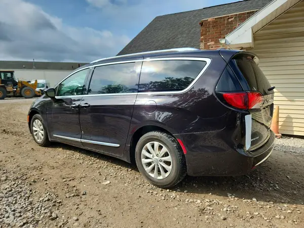 2C4RC1BG6JR353509 2018 CHRYSLER PACIFICA - Image 2