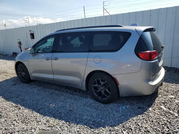 2C4RC1BG6JR355048 2018 CHRYSLER PACIFICA - Image 2