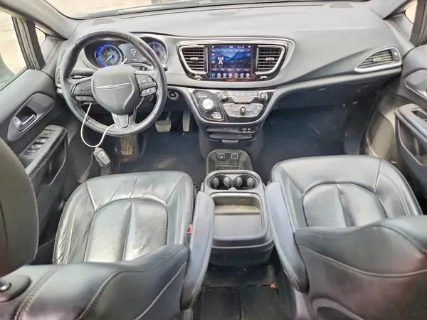 2C4RC1BG6JR364865 2018 CHRYSLER PACIFICA - Image 8