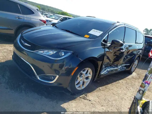 2C4RC1BG6KR550875 2019 CHRYSLER PACIFICA - Image 2