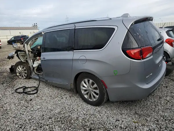 2C4RC1BG6KR559902 2019 CHRYSLER PACIFICA - Image 2