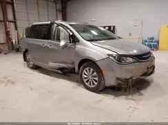 2C4RC1BG6KR560189 2019 CHRYSLER PACIFICA