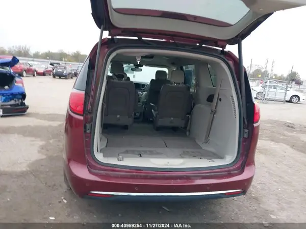 2C4RC1BG6KR575324 2019 CHRYSLER PACIFICA - Image 8