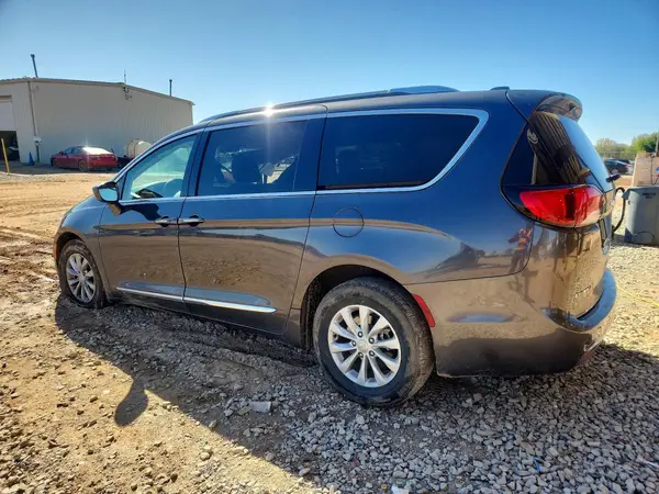 2C4RC1BG6KR596917 2019 CHRYSLER PACIFICA - Image 2