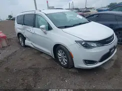 2C4RC1BG6KR626188 2019 CHRYSLER PACIFICA