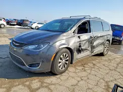 2C4RC1BG6KR685466 2019 CHRYSLER PACIFICA