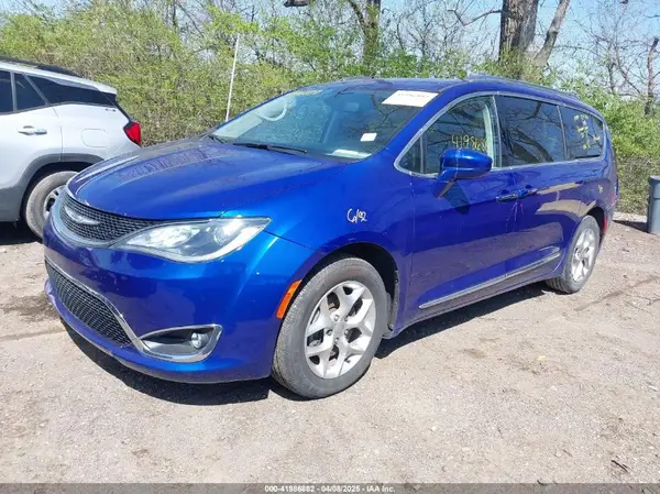 2C4RC1BG6KR708857 2019 CHRYSLER PACIFICA - Image 2