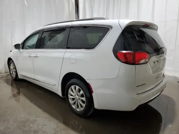 2C4RC1BG6KR731748 2019 CHRYSLER PACIFICA - Image 2