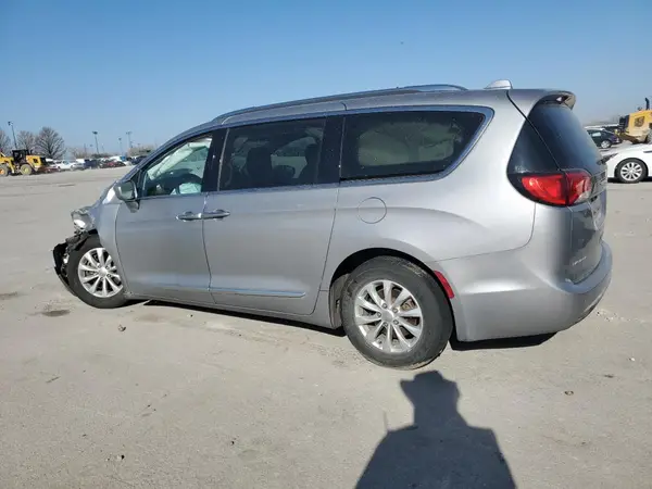 2C4RC1BG6KR733001 2019 CHRYSLER PACIFICA - Image 2