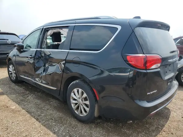 2C4RC1BG6KR733208 2019 CHRYSLER PACIFICA - Image 2