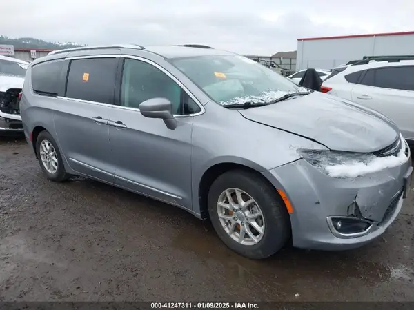 2C4RC1BG6LR109863 2020 CHRYSLER PACIFICA - Image 1