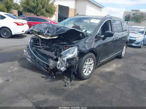 2C4RC1BG6LR124802 2020 CHRYSLER PACIFICA - Image 2