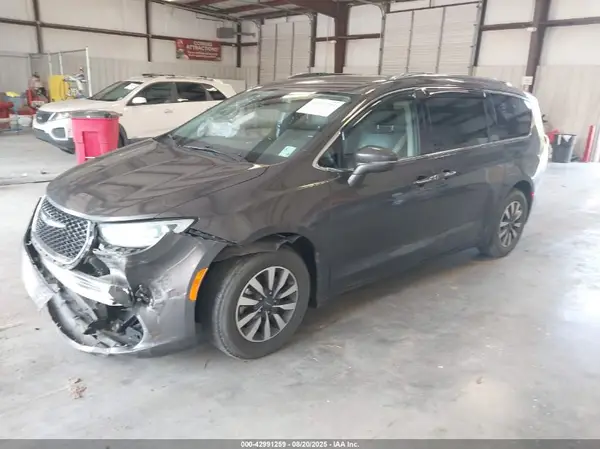 2C4RC1BG6MR531312 2021 CHRYSLER PACIFICA - Image 2