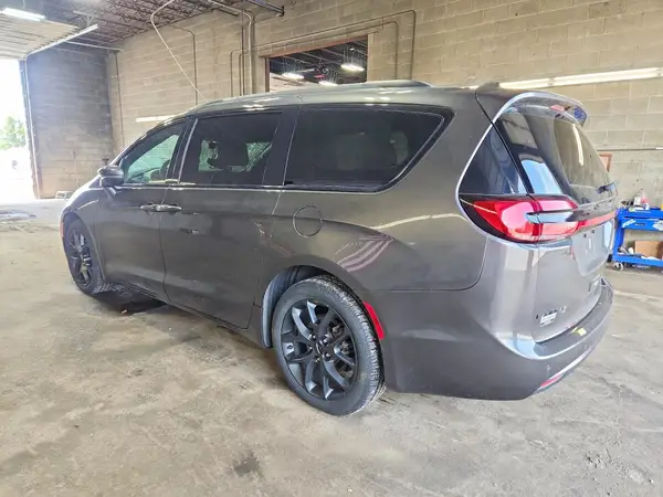 2C4RC1BG6MR548014 2021 CHRYSLER PACIFICA - Image 2