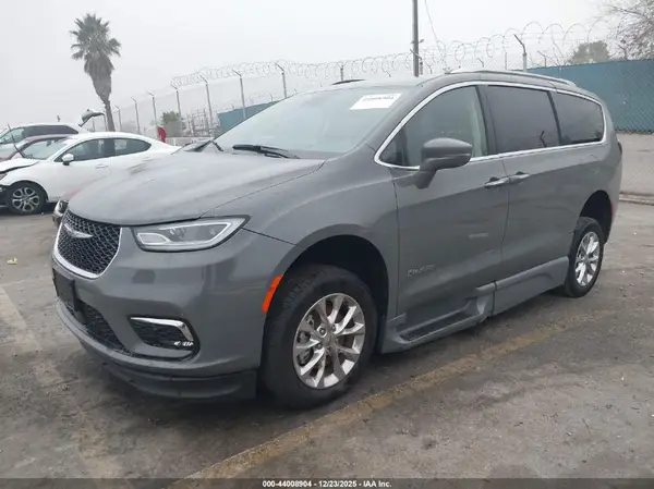 2C4RC1BG6MR575214 2021 CHRYSLER PACIFICA - Image 2