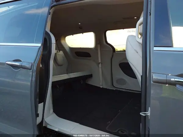 2C4RC1BG6MR598072 2021 CHRYSLER PACIFICA - Image 8