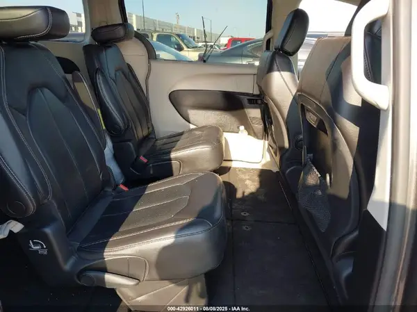 2C4RC1BG6NR157785 2022 CHRYSLER PACIFICA - Image 8