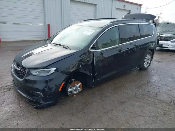 2C4RC1BG6NR185621 2022 CHRYSLER PACIFICA - Image 2