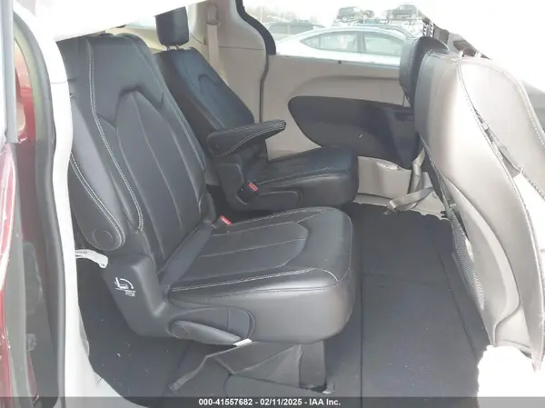 2C4RC1BG6PR508620 2023 CHRYSLER PACIFICA - Image 8