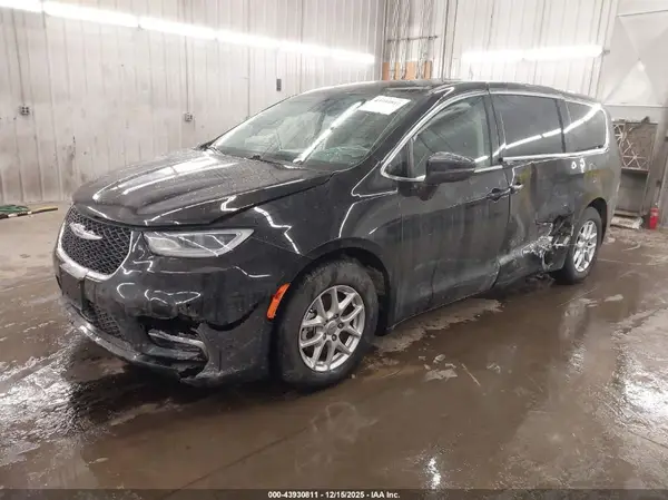 2C4RC1BG6PR536546 2023 CHRYSLER PACIFICA - Image 2