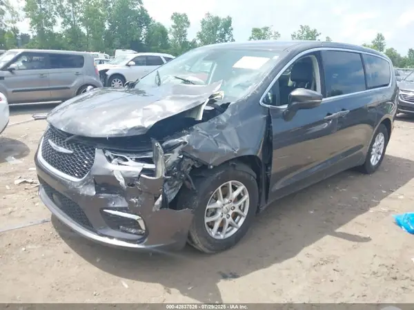 2C4RC1BG6PR546672 2023 CHRYSLER PACIFICA - Image 2