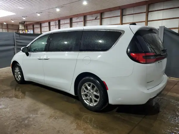 2C4RC1BG6PR550608 2023 CHRYSLER PACIFICA - Image 2